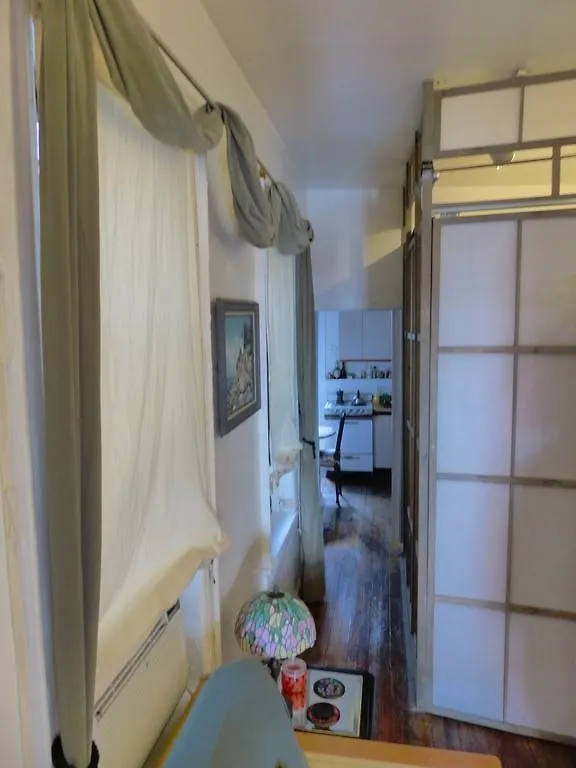East Village Homestay New York 0*,